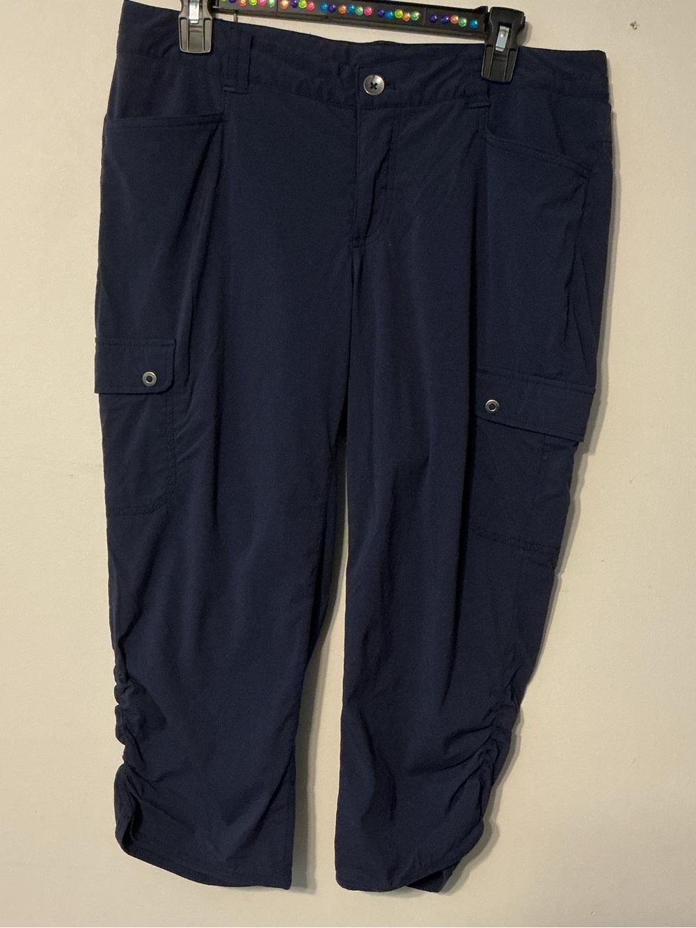 Eddie Bauer Navy Cargo Cropped Hiking Pants